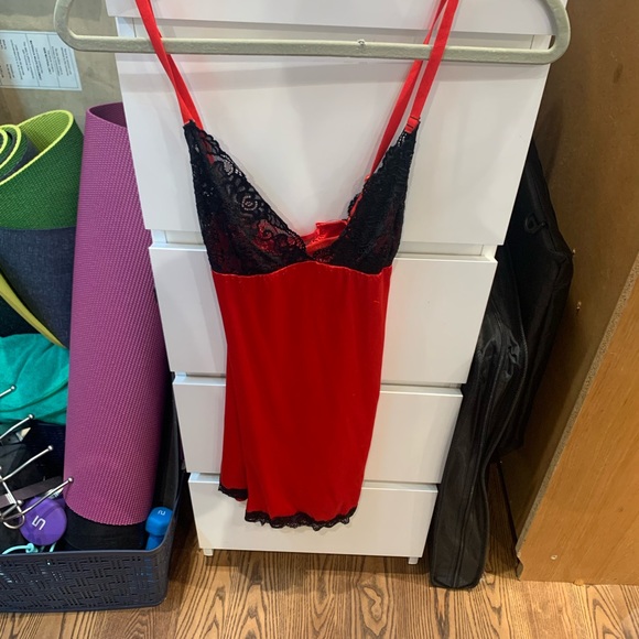 Box of Lingerie Mostly One Size - Picture 3 of 7